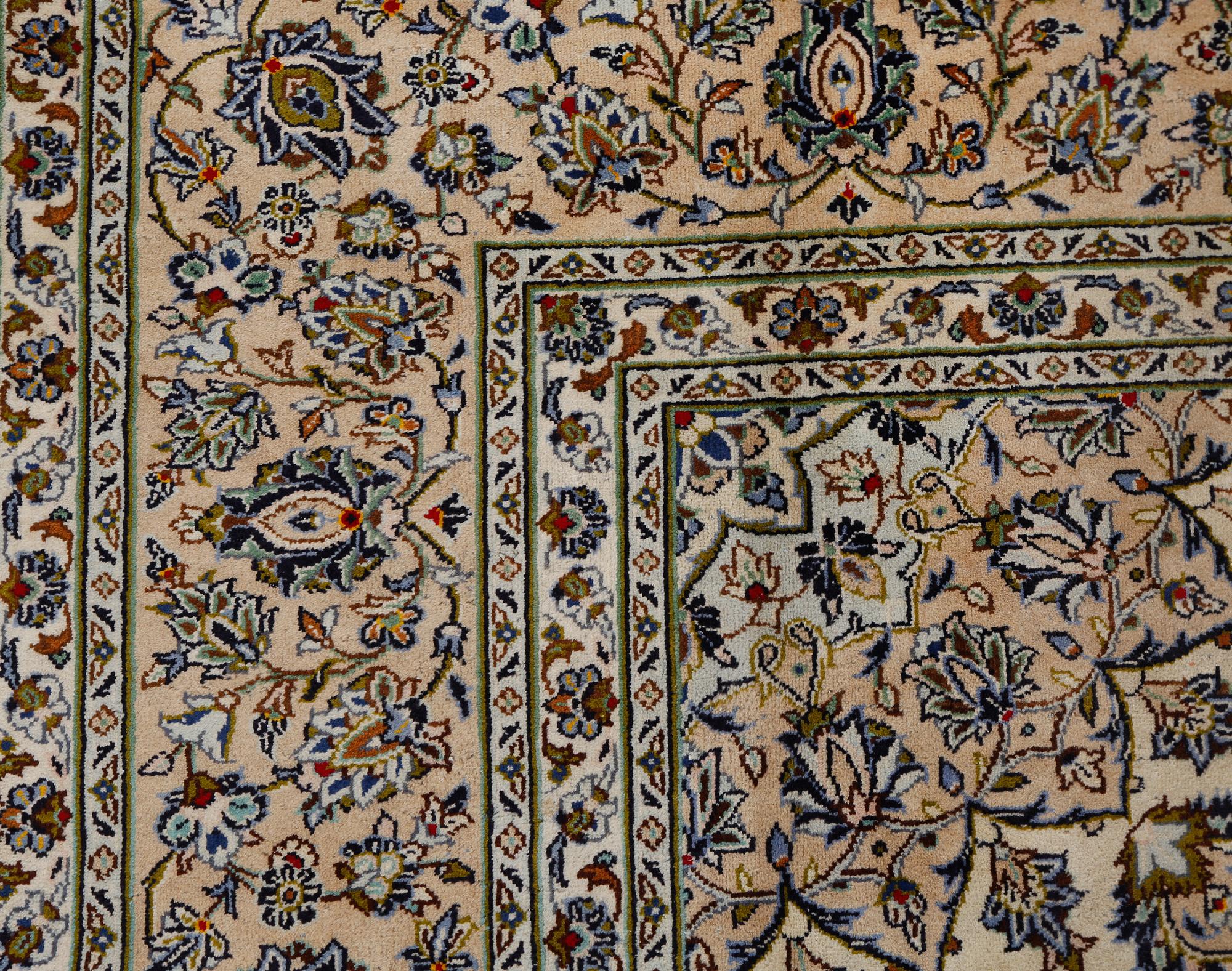 MATTA, Keshan, old, 415x300 cm, signerad.