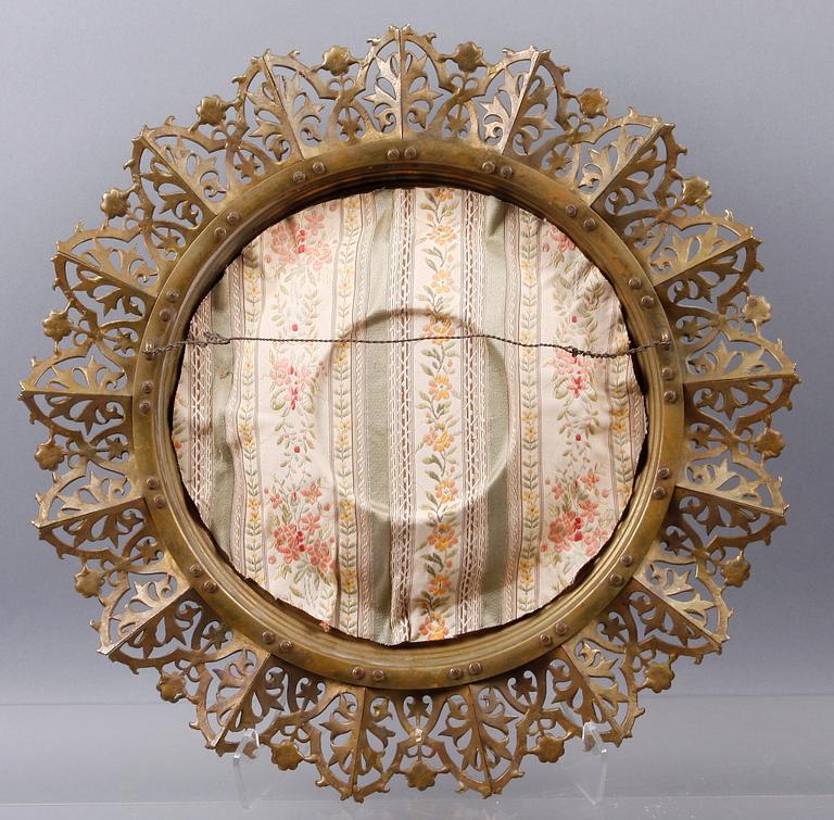 VÄGGPLAKETTER, 2 st, porslin och mässing. Renässansstil, 1800/1900-tal.