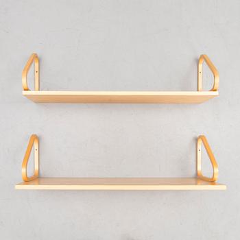 ALVAR AALTO, VÄGGHYLLOR, 2 st, 112A och 112B Artek, 1900-talets slut.
