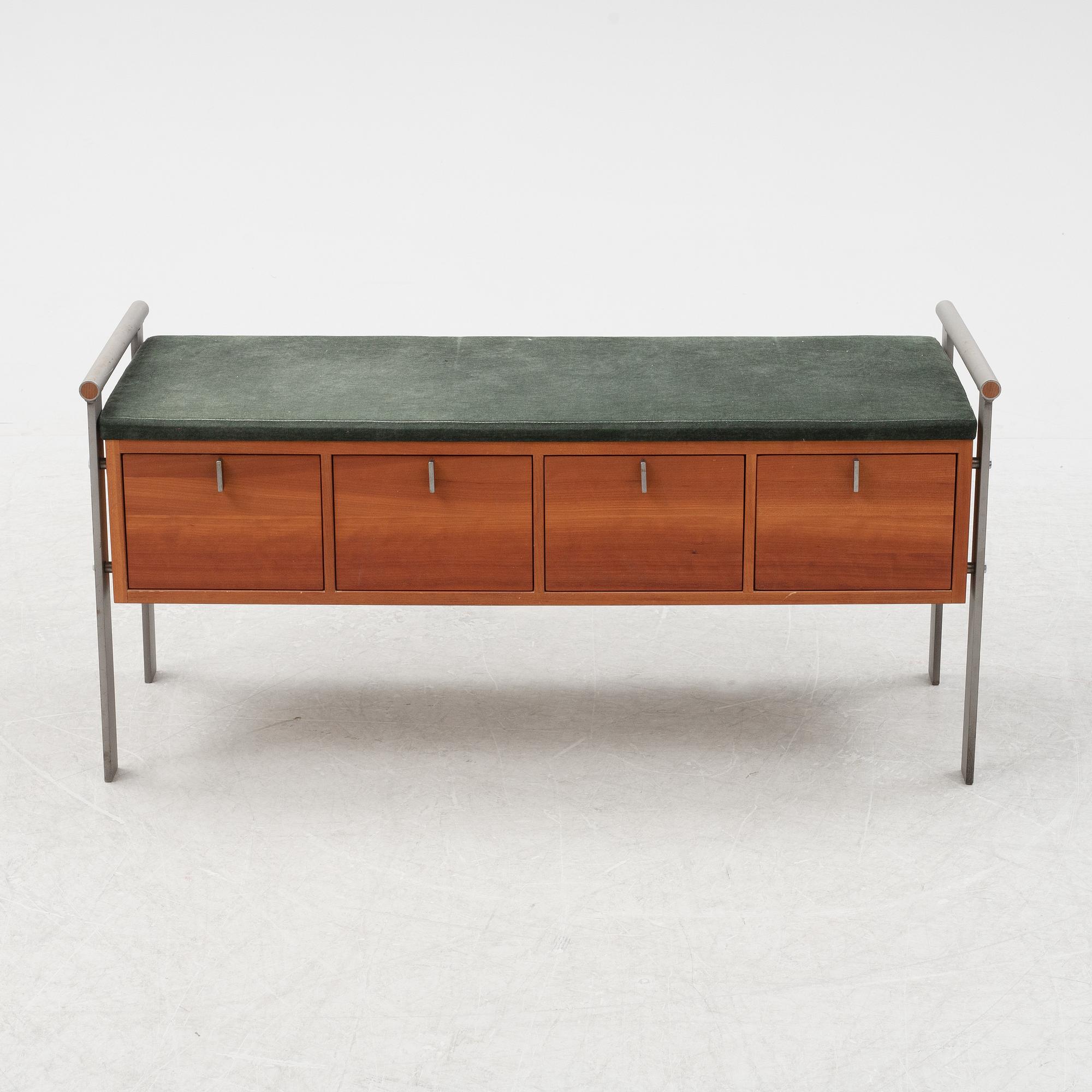 A 'Ladan' contemporary bench by Kerstin Olby.