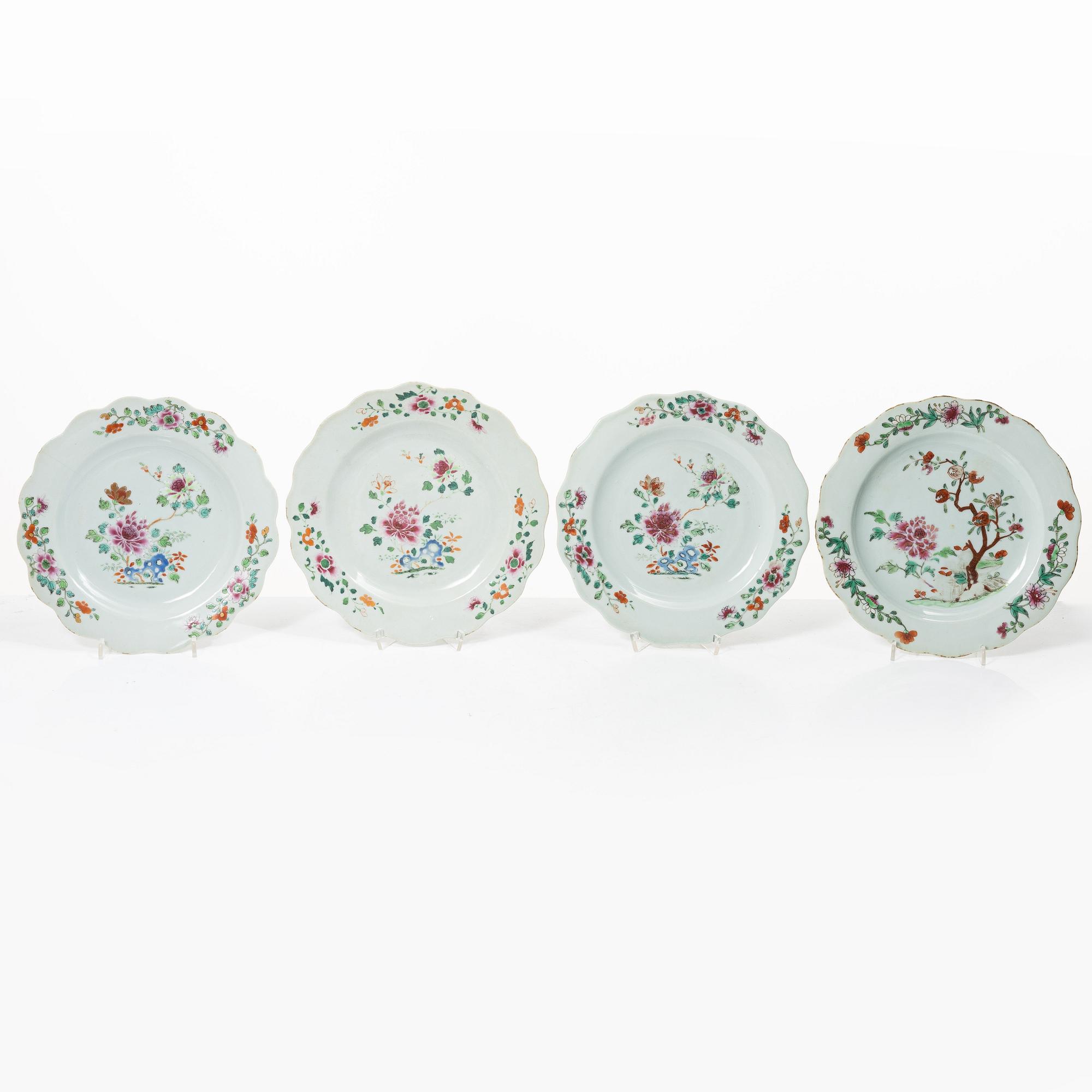17 Famille Rose export porcelain plates, China, Qianlong (1736-95).