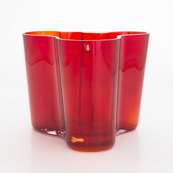 Alvar Aalto, vas, glas, modell 3030, signerad Alvar Aalto Iittala.