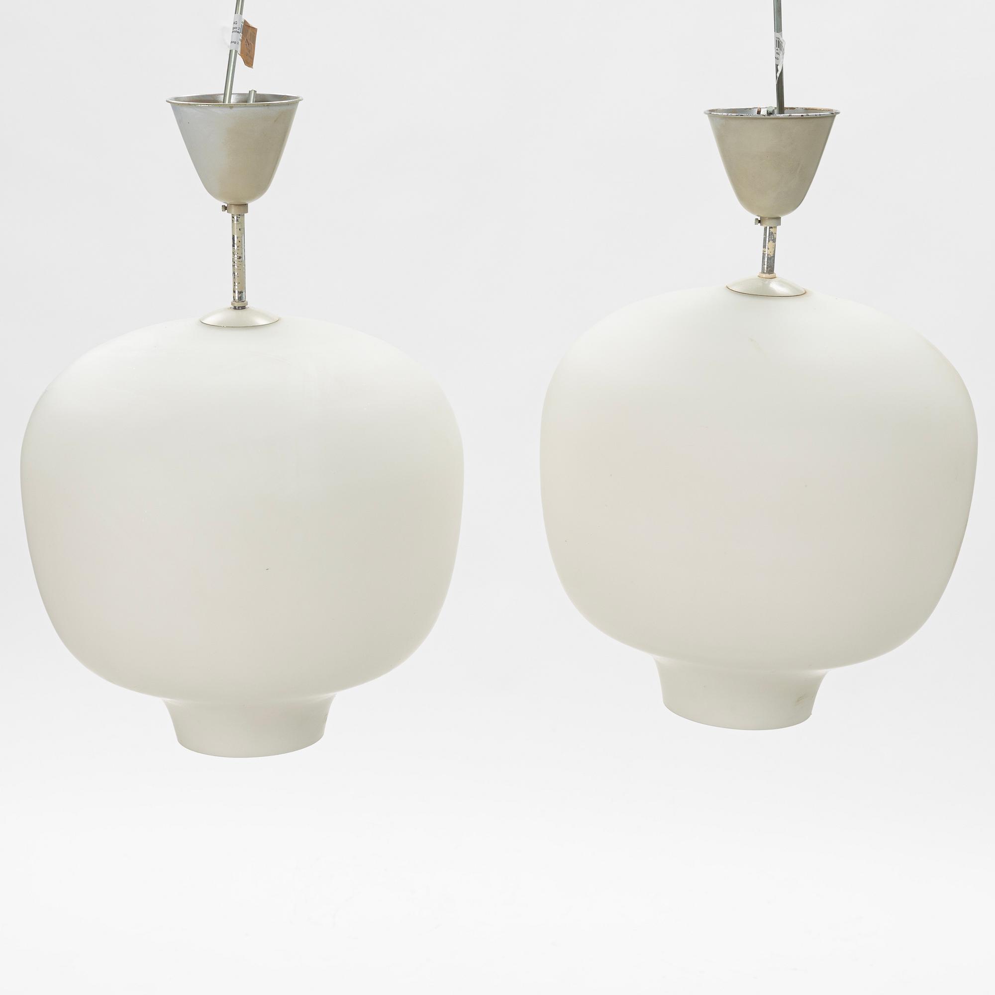 Taklampor, ett par, Zero, 1900-talets slut.