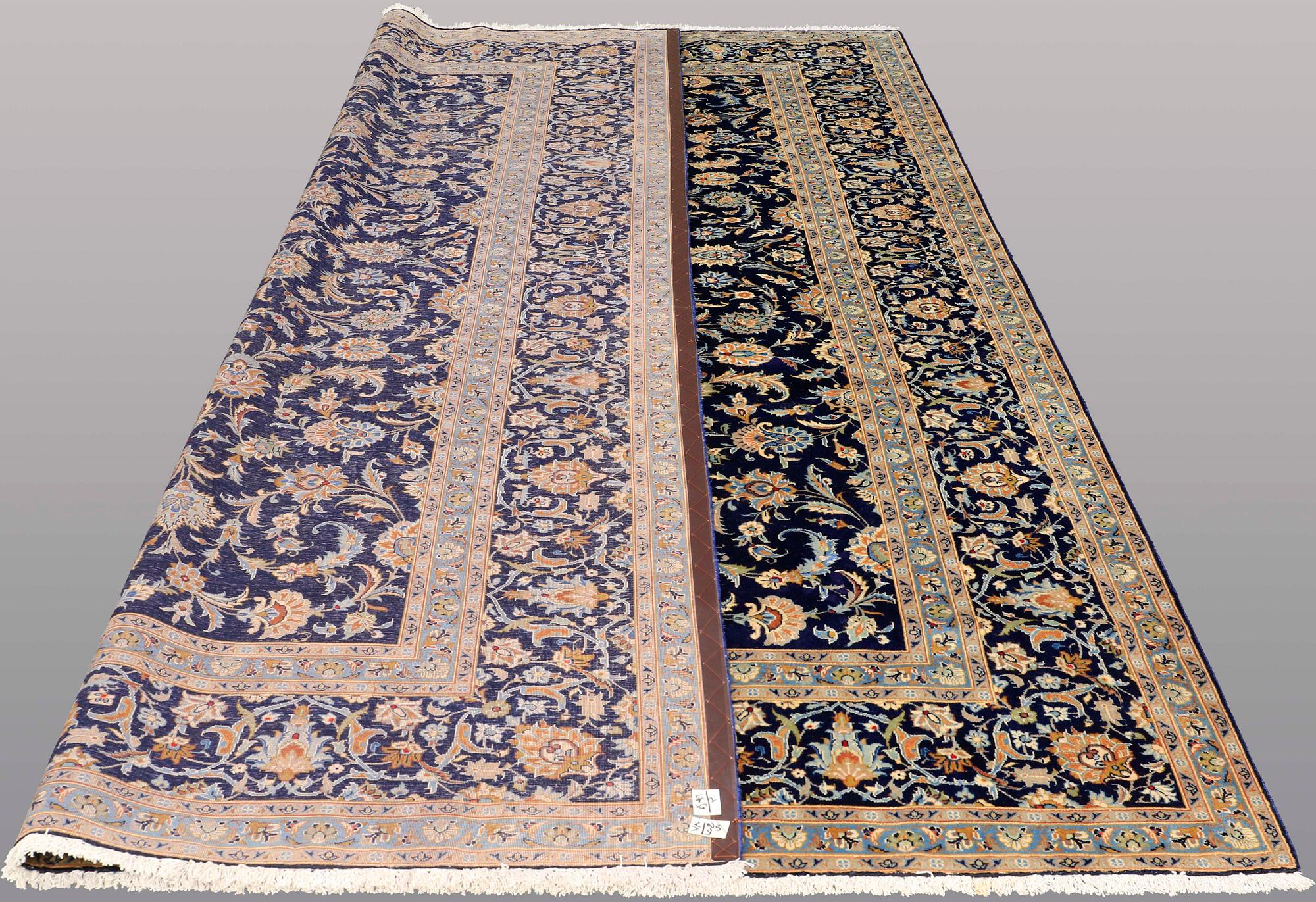 A CARPET, Kashan, ca 372 x 261 cm.