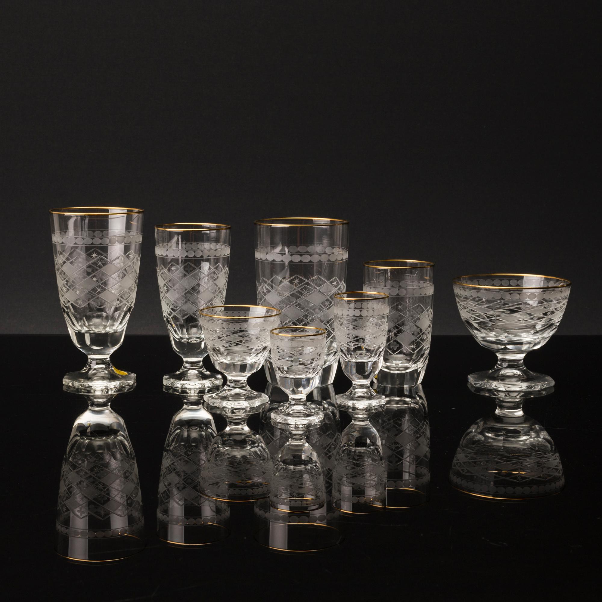 SERVIS, ca 93 delar, NGS Kosta glassliperi 1900-talets första hälft.