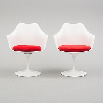 EERO SAARINEN, 6 st "Tulip", karmstolar, Knoll International, modellen formgiven 1956.