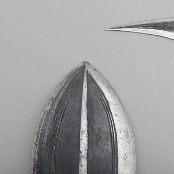 KNIVAR, 2 stycken, Kongo, 1800/1900-tal.