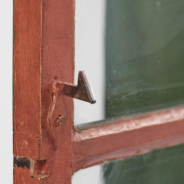 Vitrinskåp, Sverige, 1700-talets andra hälft, Rokoko.