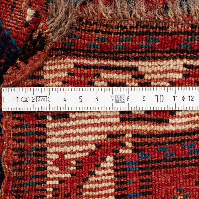 Gallerimatta, Antik kazak, ca 240 x 120 cm.