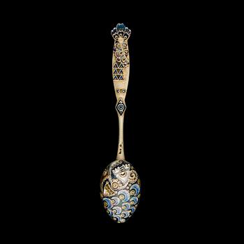 LUSIKKA, FABERGÉ, hopeaa (88), cloisonné-emalia, Moskova, 1900-luvun alku. Paino 33,3 g.