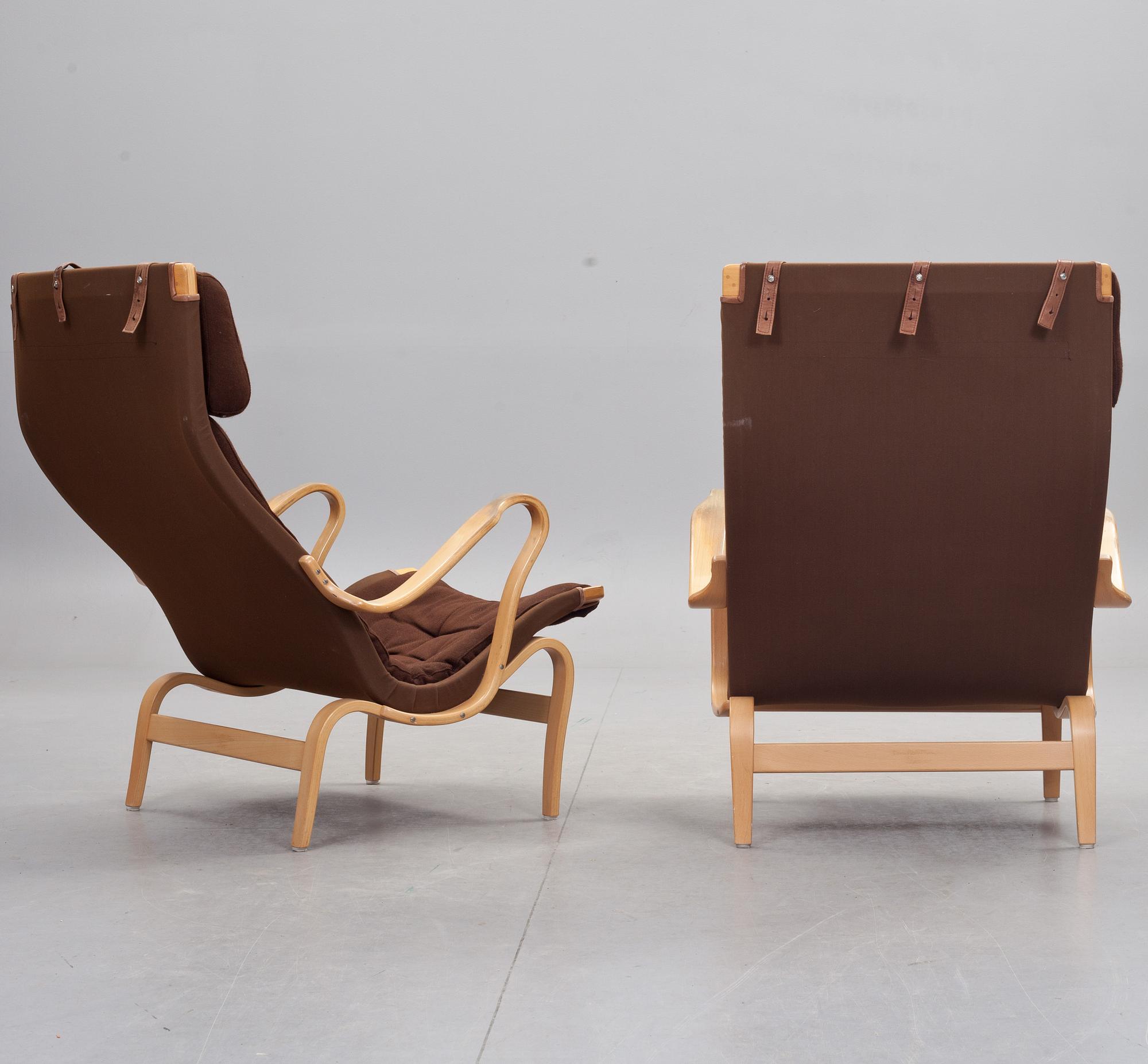 FÅTÖLJER, ett par. Bruno Mathsson för Dux "Pernilla".