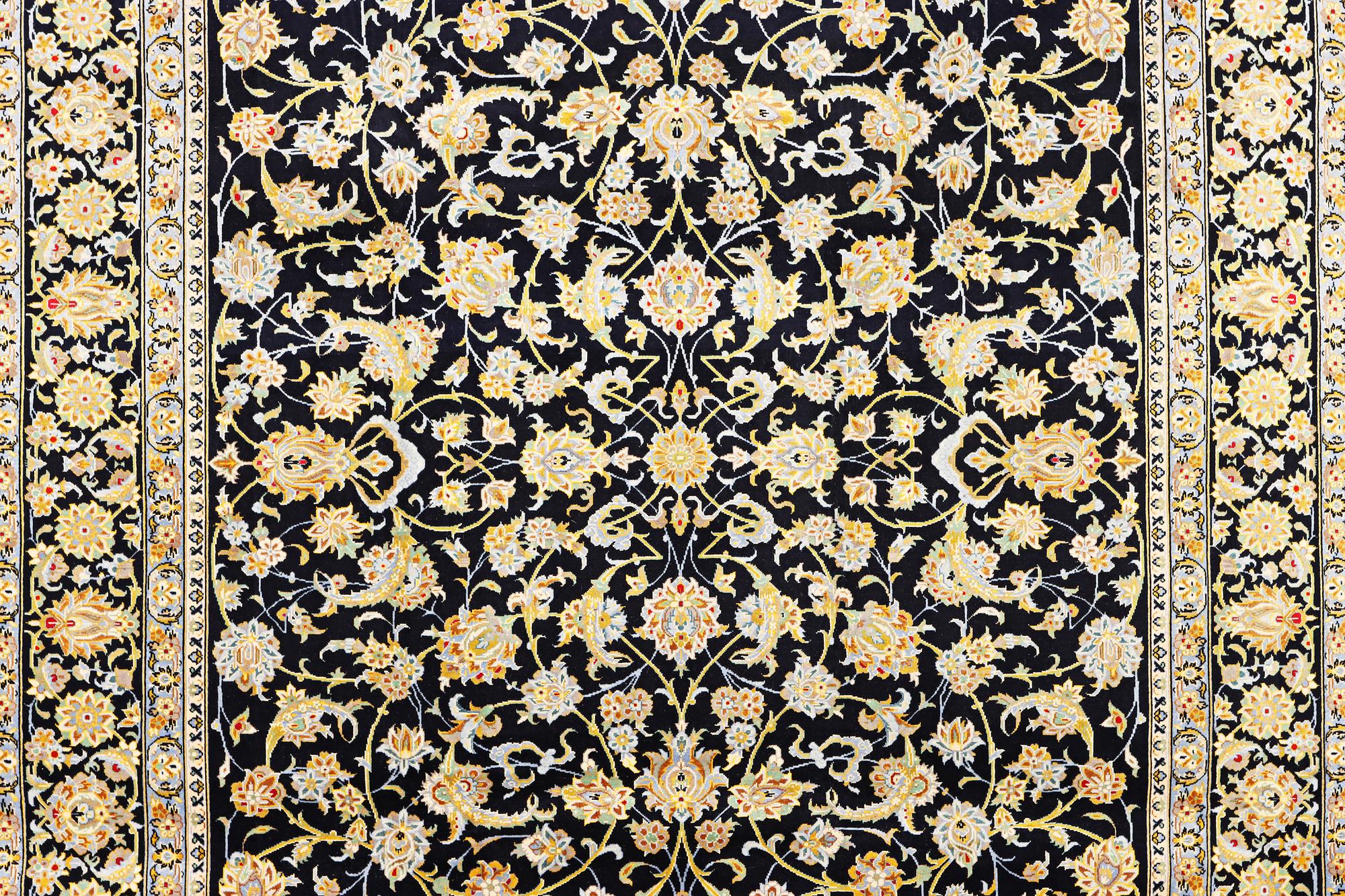 A Kashan carpet, c. 363 x 247 cm.