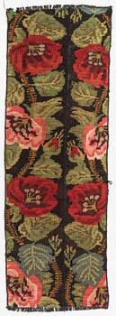 Gallerimatta, Bessarabisk kelim s.k. rosenkelim, ca. 180 x 62cm.