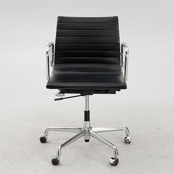 Charles & Ray Eames, office chair, "EA117" Vitra.