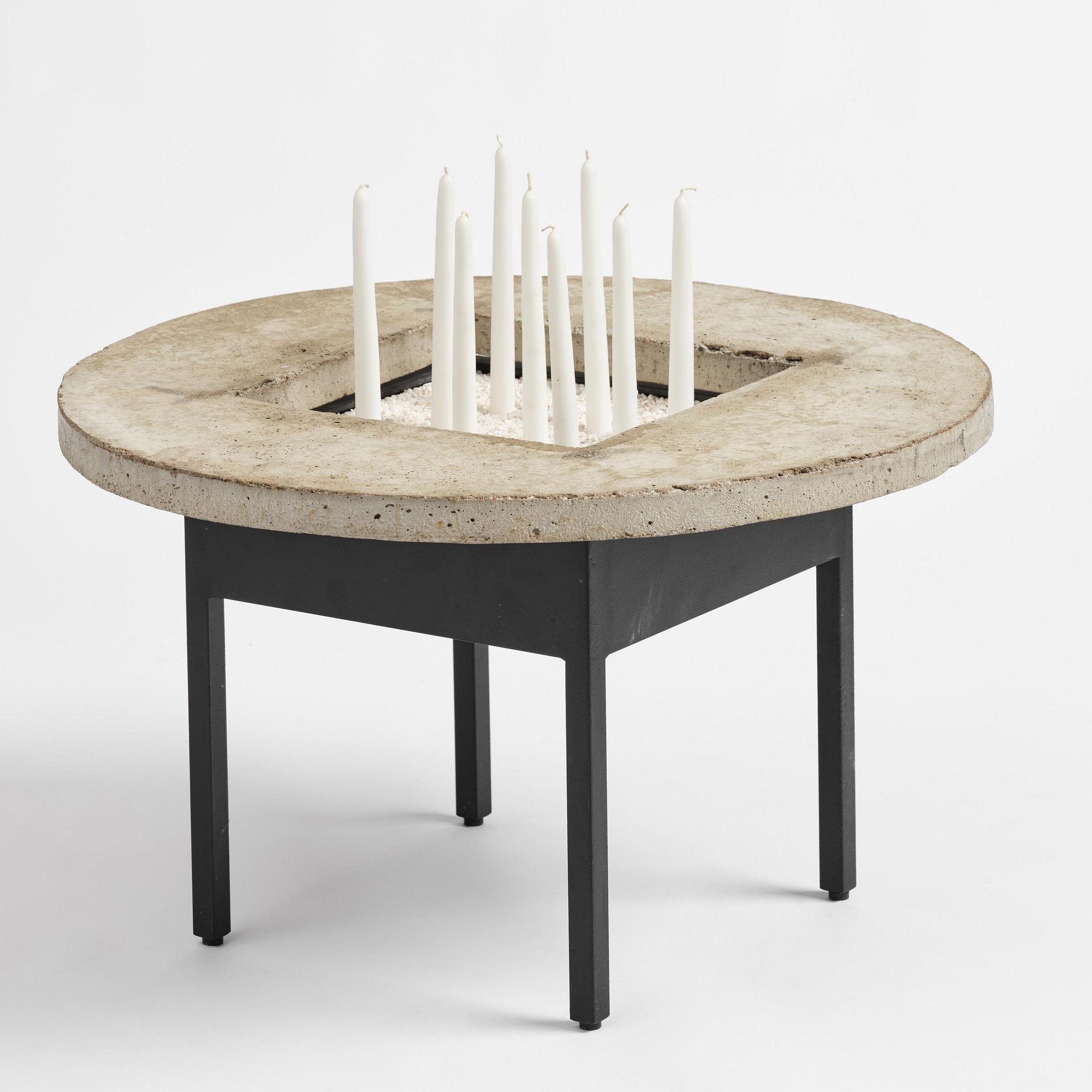 Jonas Bohlin, a “Concrete Jungle” table, ed. 18/100, Källemo, Värnamo, post 2007.