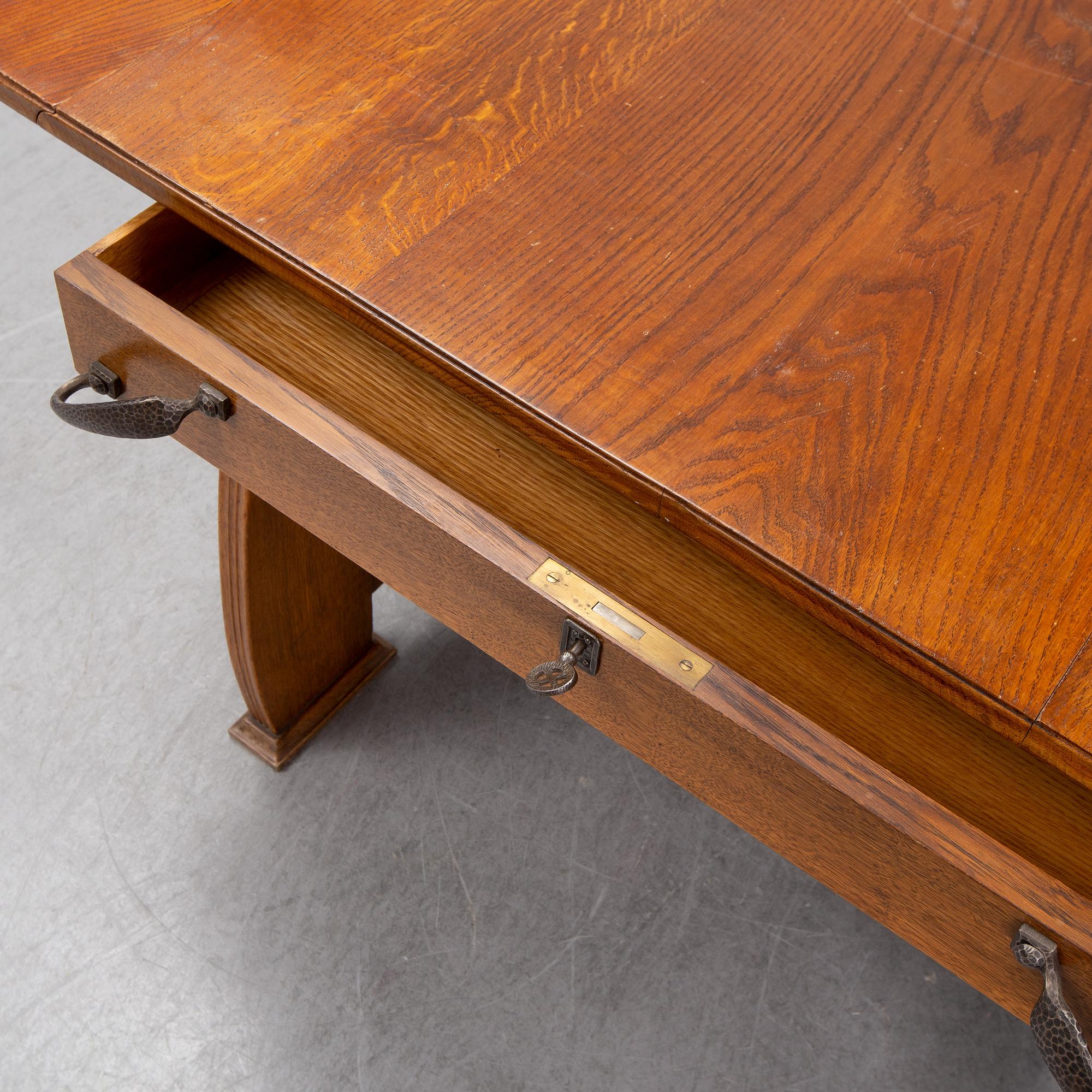 An oak Art Nouveau desk, early 20th Century.