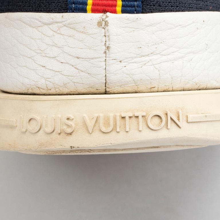 A pair of Luois Vuitton sneackers size 5½.