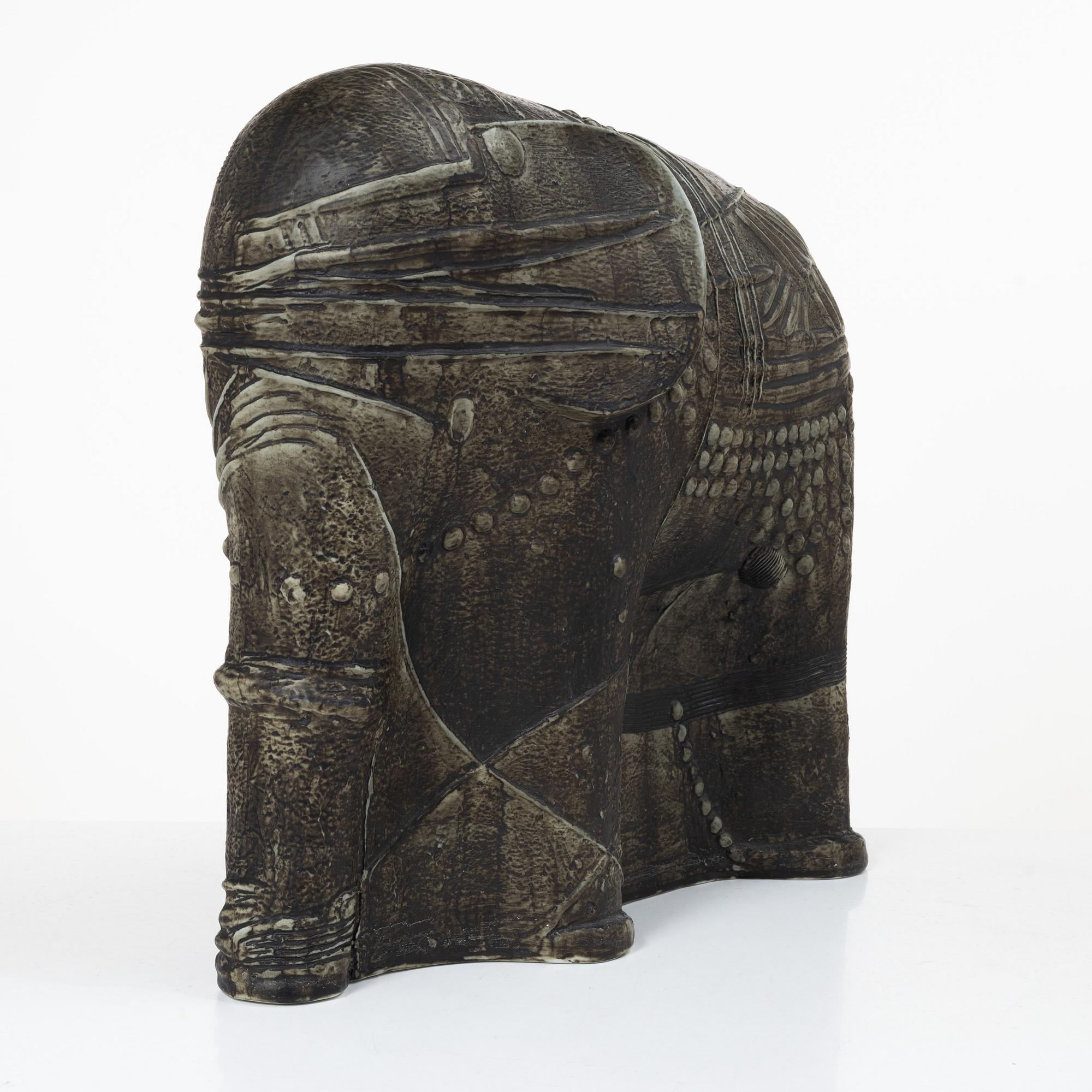 Bertil Vallien, Skulptur, elefant, ur "Terra"-serien, Rörstrand.
