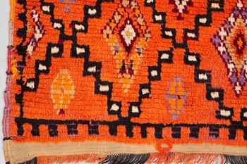 Matto, semi-antique Moroccan, ca 163 x 116-119 cm.