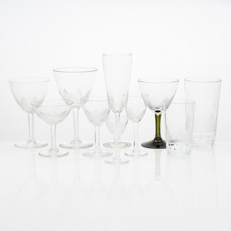 Erkki Vesanto, lasisto, 86 osaa, "Marjatta", Iittala 1947-1969.