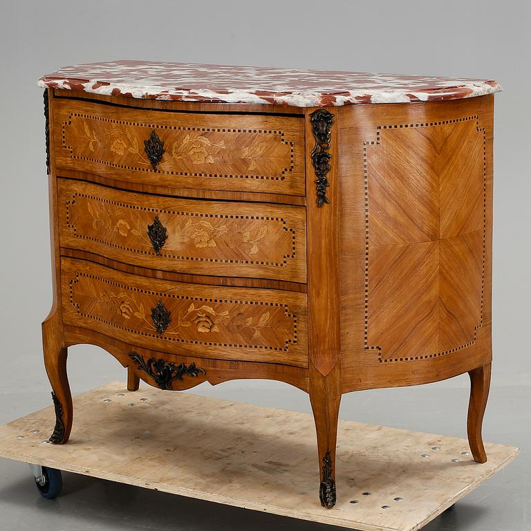 BYRÅ, Louis XV-stil, 1900-tal.