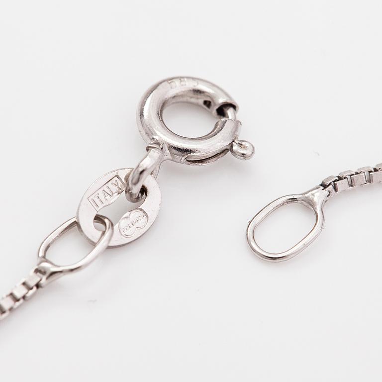 A 14K and 18K white gold necklace with diamonds ca. 0.055 ct in total.