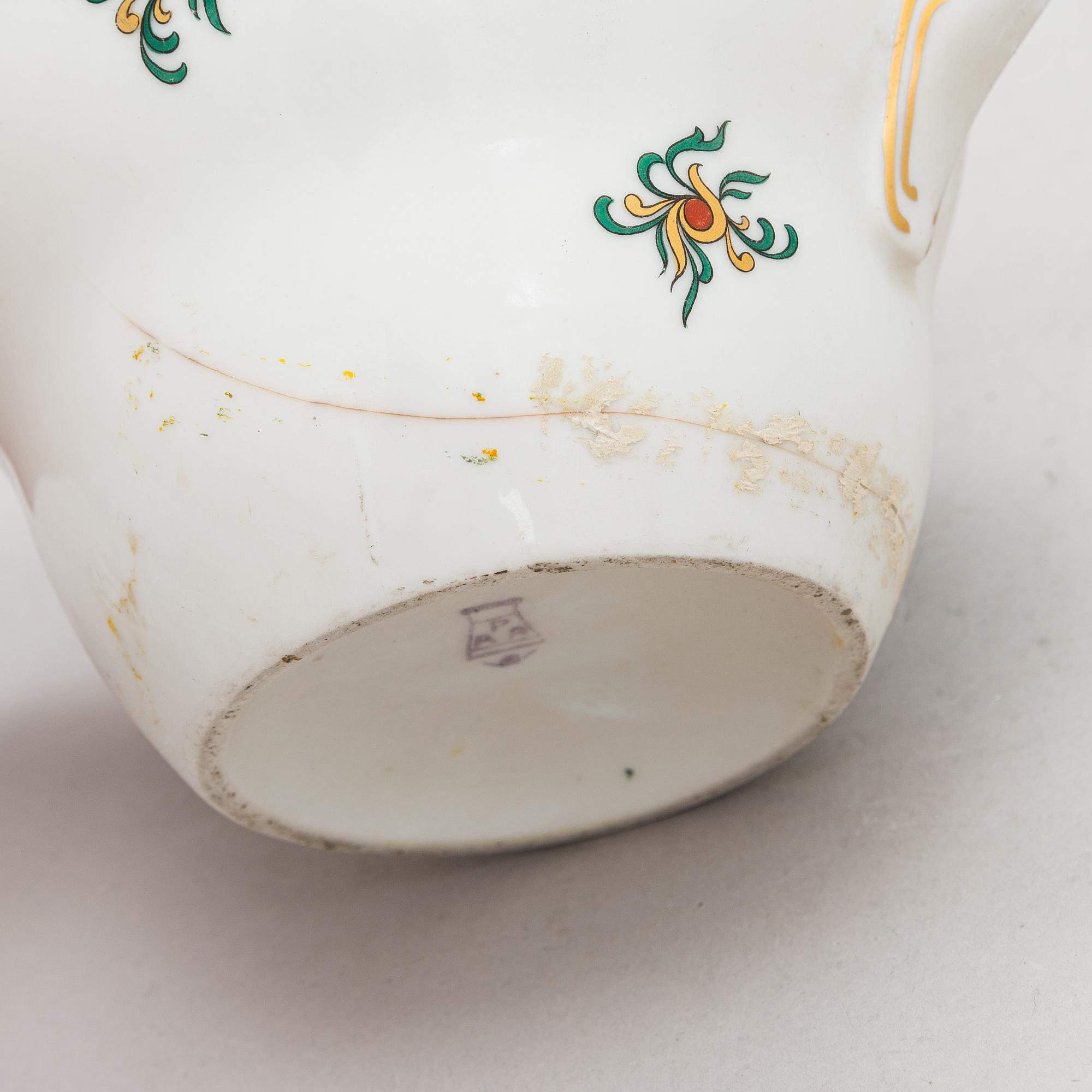 A ca 23-piece Dragon decorated coffee set, Arabia Finland 1920s-30s.