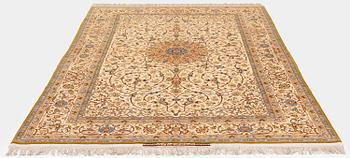 Matta, semiantik Isfahan, centrala Persien, part silk, signerad Sarraf Mamoury, ca 315 x 193 cm.