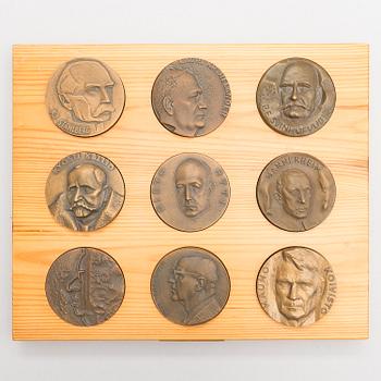 MEDALS, 9 pcs, bronze, signed and dated, Kultateollisuus.