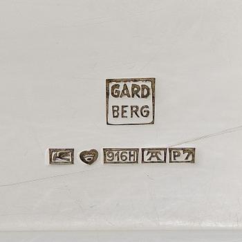 Bertel Gardberg, A lidded silver box with rosewood interior,  for Kultateollisuus, Turku 1968.