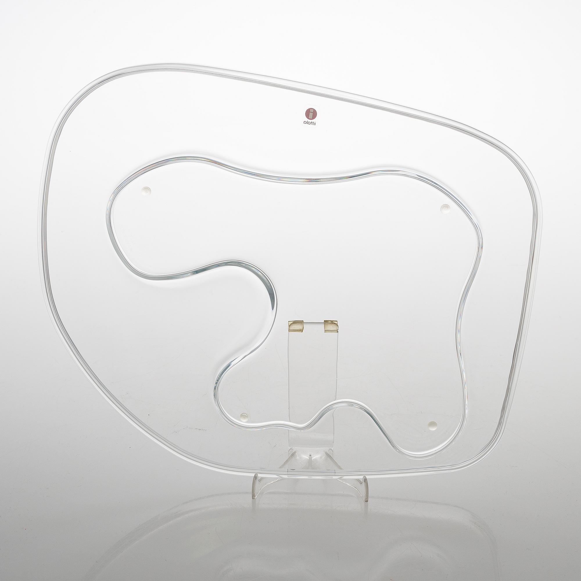 Alvar Aalto, a dish signed Alvar Aalto Iittala.