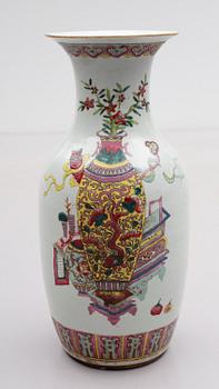 VAS, porslin, Kina, sent 1800-/tidigt 1900-tal.
