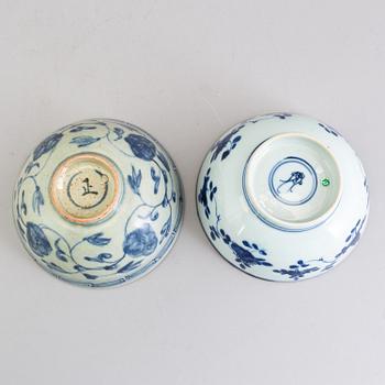 Two bluue and white bowls, 18th century.