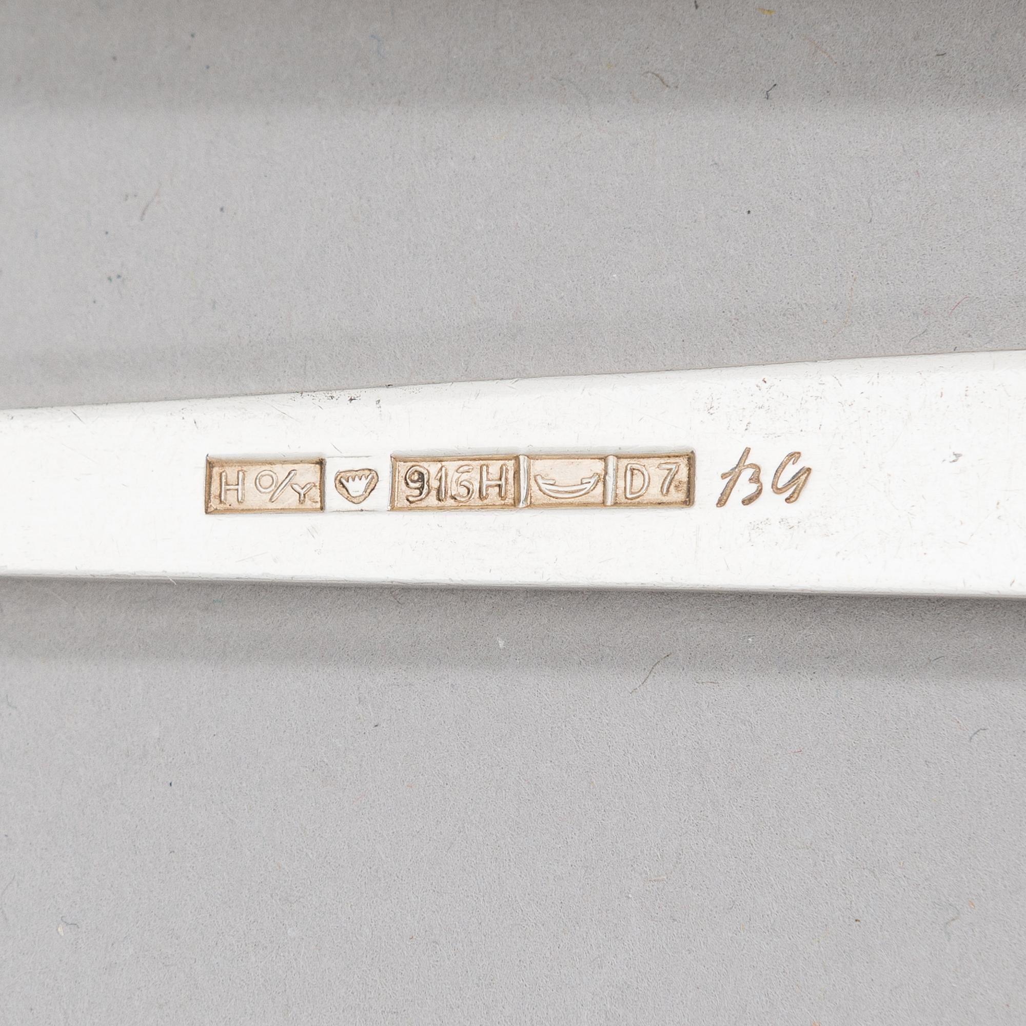 Bertel Gardberg, Aterinsarja, 42 osaa, hopeaa, "Birgitta", Hopeatehdas oy, Helsinki 1956-65.
