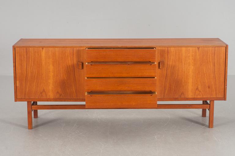 SIDEBOARD, "Arild", Nils Jonsson för Troeds, Bjärnum, 1960-tal.