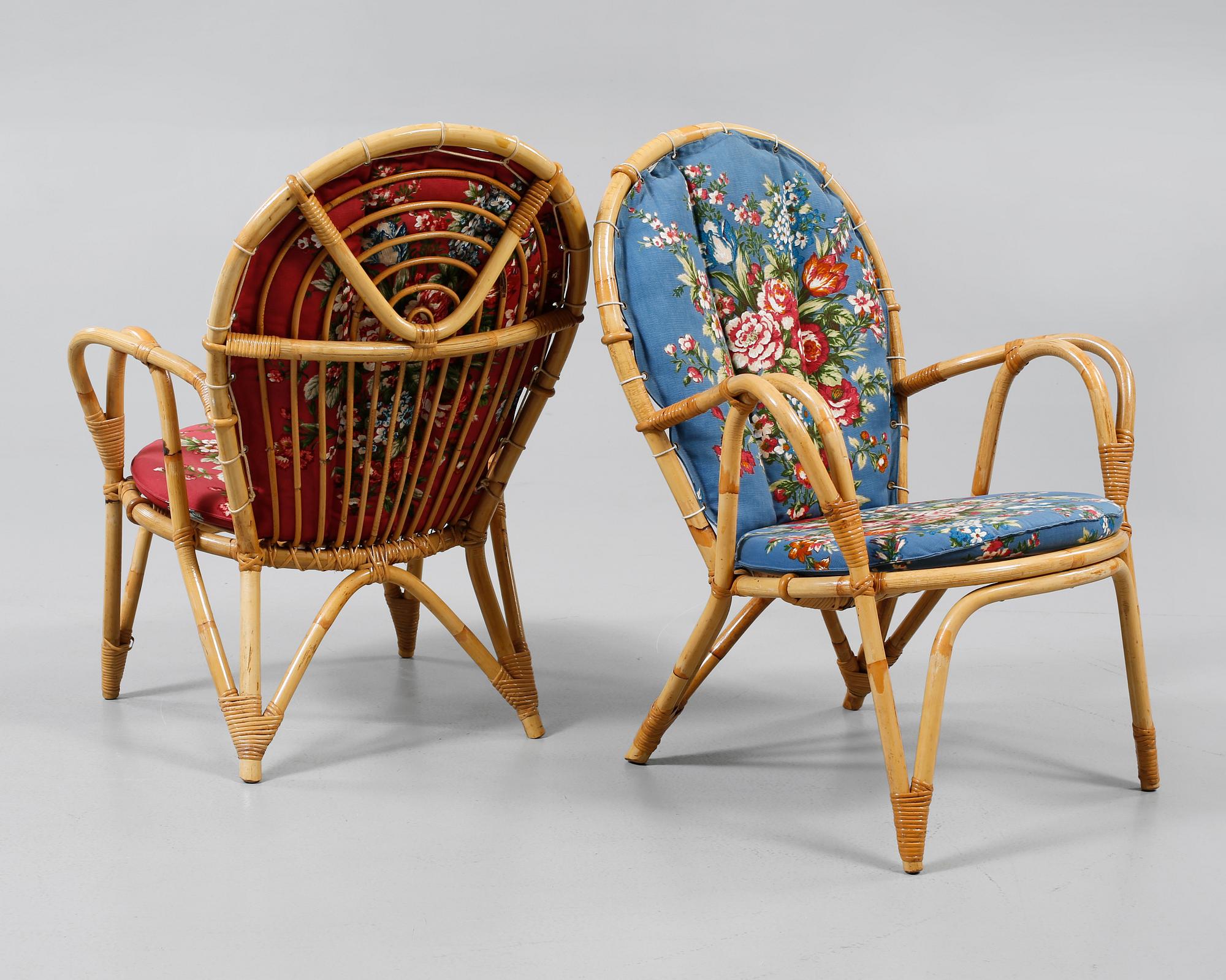 KORGFÅTÖLJER, ett par, 1900-talets andra hälft.