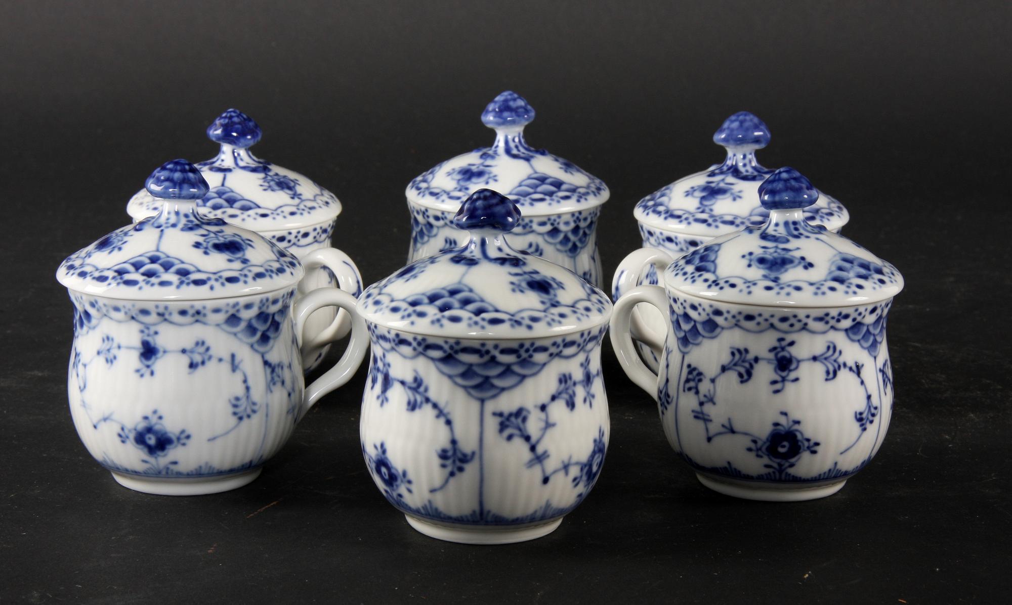 CREMEKOPPAR, 6 st, porslin, Royal Copenhagen "Musselmalet".