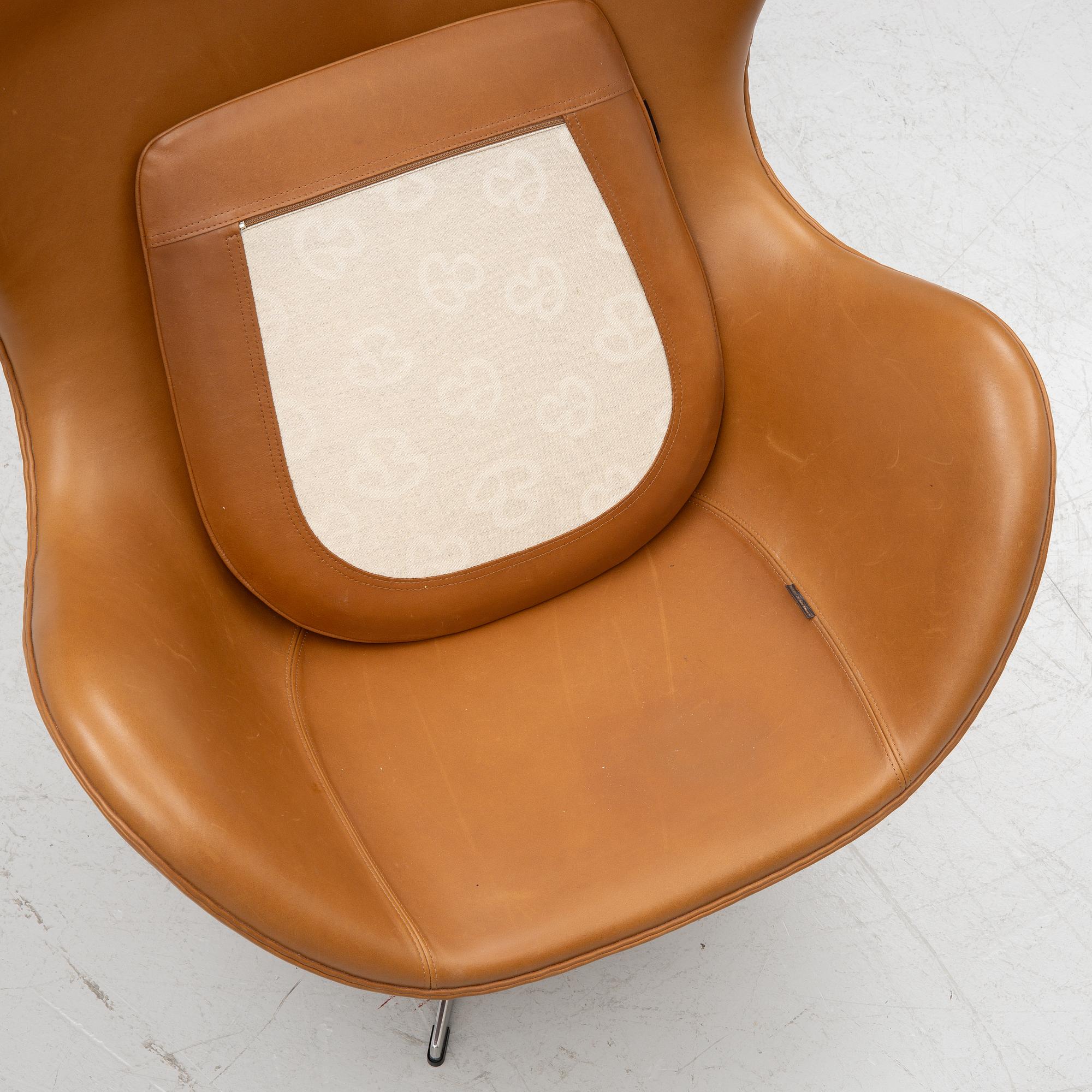 Arne Jacobsen, fåtölj, "Ägget", Fritz Hansen, Danmark, 2019.