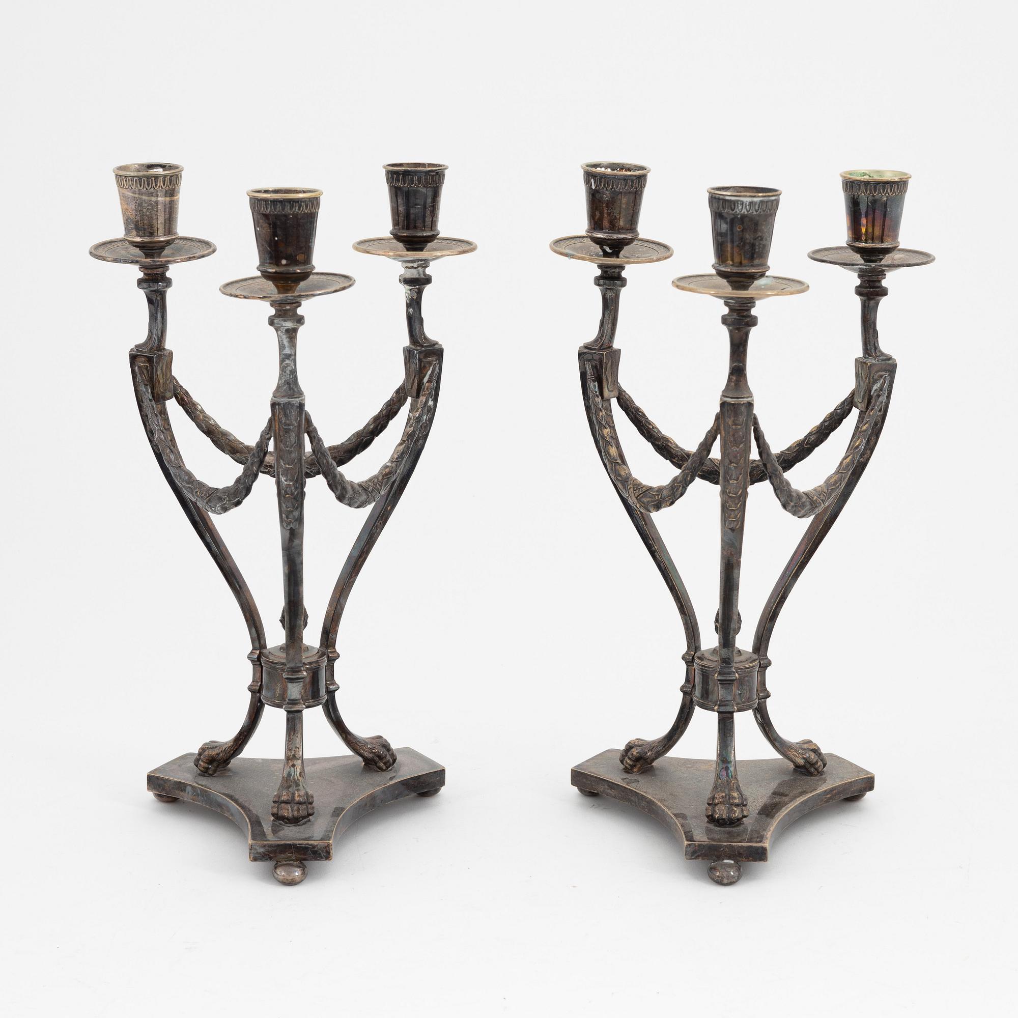 Kandelabrar, ett par, nysilver, sengustaviansk stil, omkring år 1900.