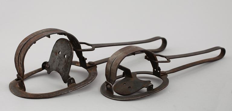 FÅNGSTREDSKAP, 3 st, rävsaxar, 1800/1900-tal.