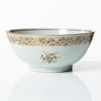 Bålskål, kompaniporslin, Kina, Qingdynastin, 1700-tal.