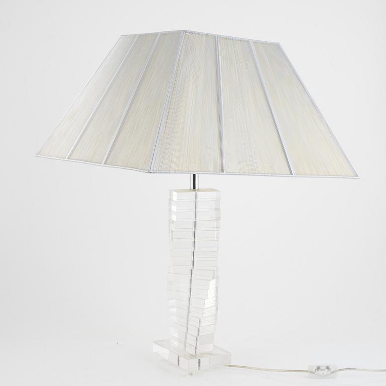 Table lamps, a pair, late 20th century.