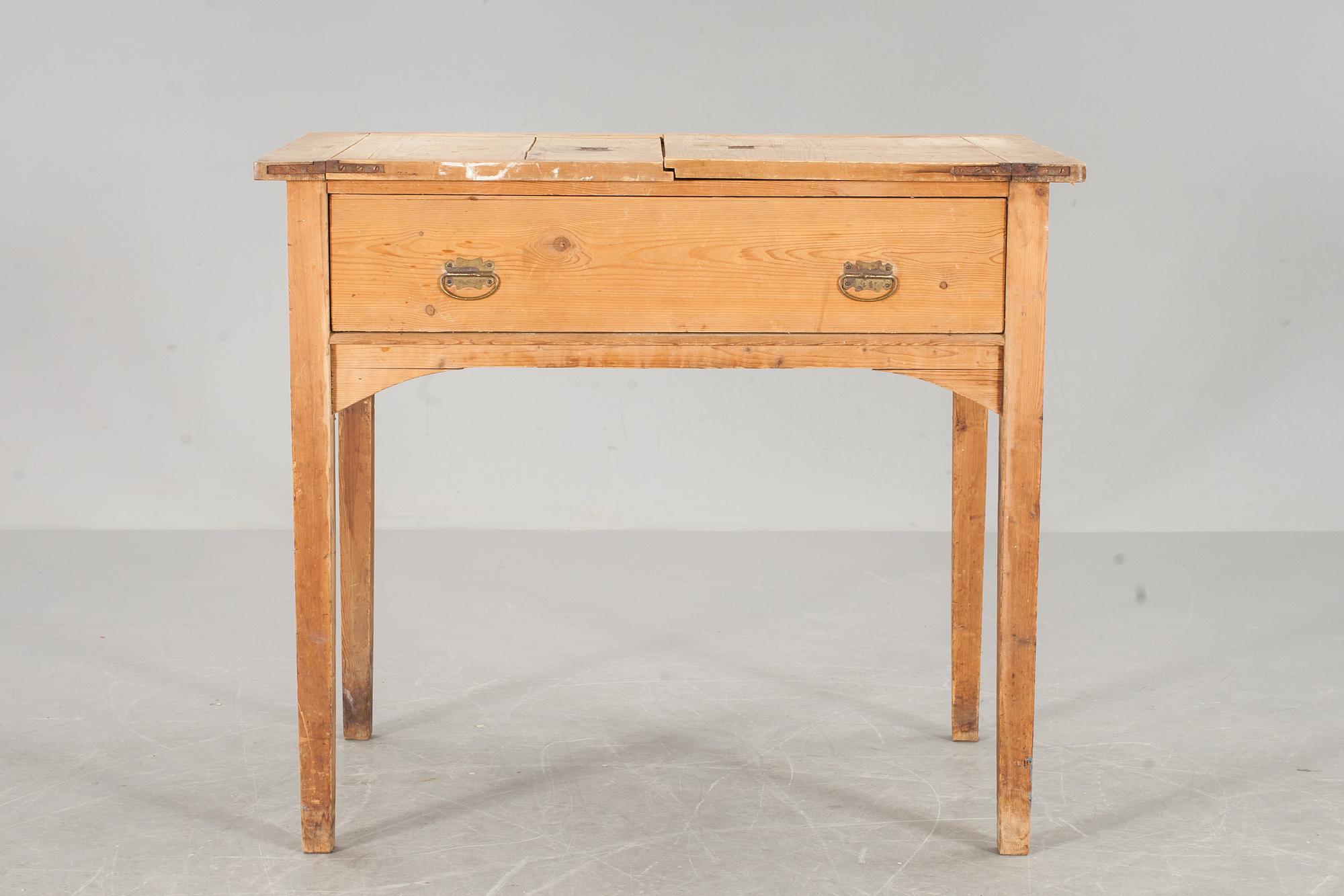 BAKBORD, allmoge, omkring sekelskiftet 18/1900.
