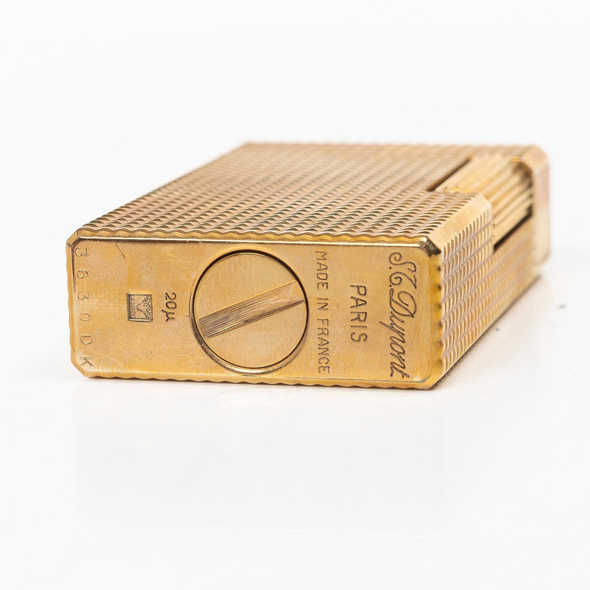 A lighter, Dupont, Paris.