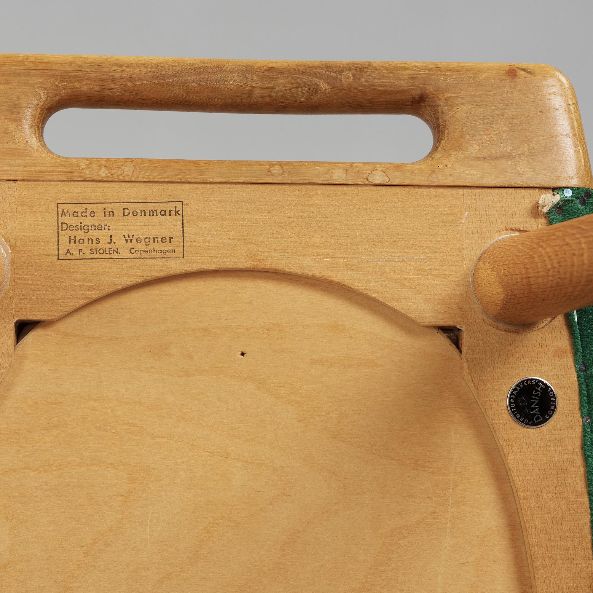 HANS J WEGNER, fåtölj "Bamse" med fotpall, AP-stolen, Danmark 1950-60-tal.