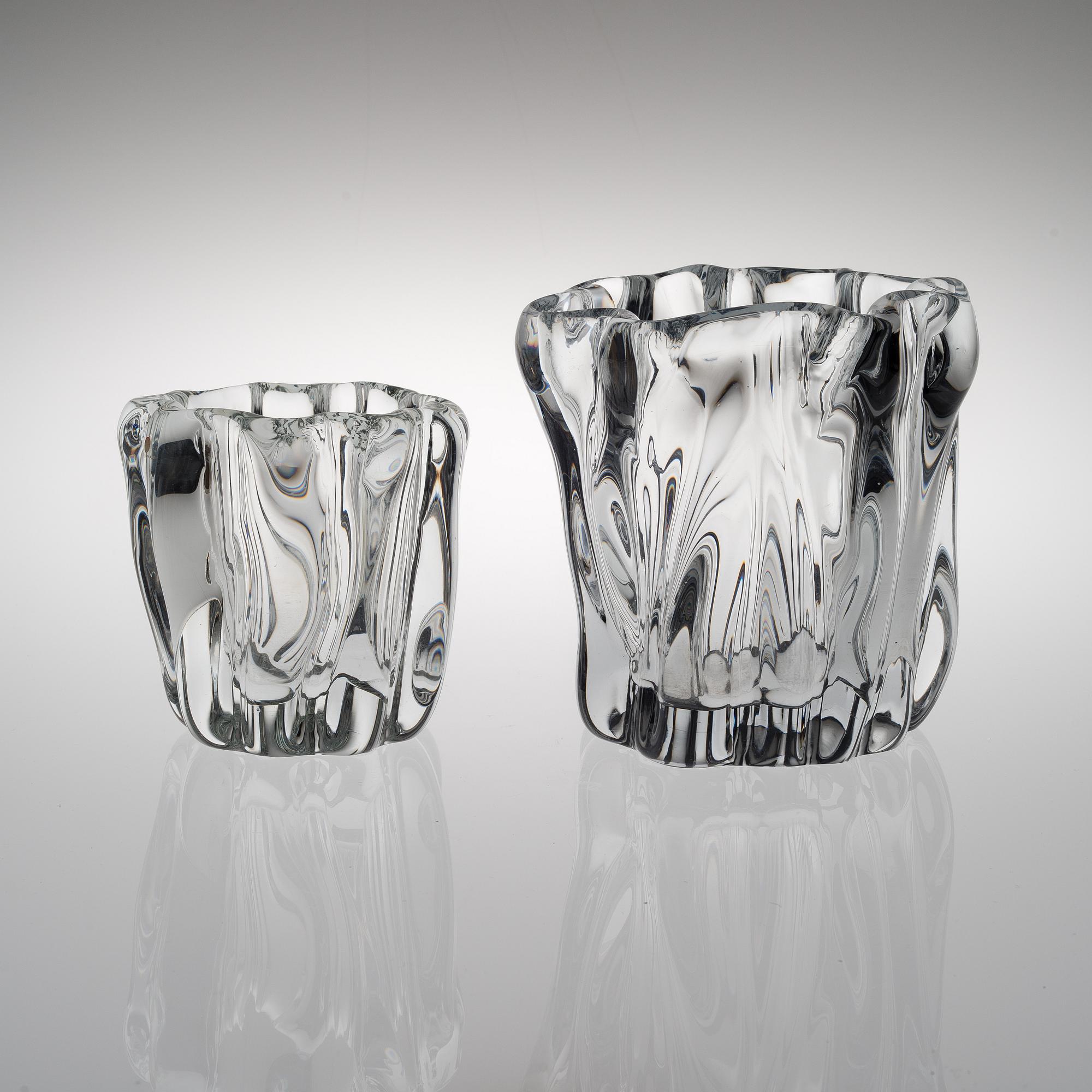 TAPIO WIRKKALA, vaser, 2 st, 3241, glas, "Kalvolan kanto" (Stubbe), signerade.