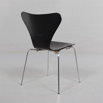 STOL, "Sjuan", Arne Jacobsen, Fritz Hansen, bär datering 1971.