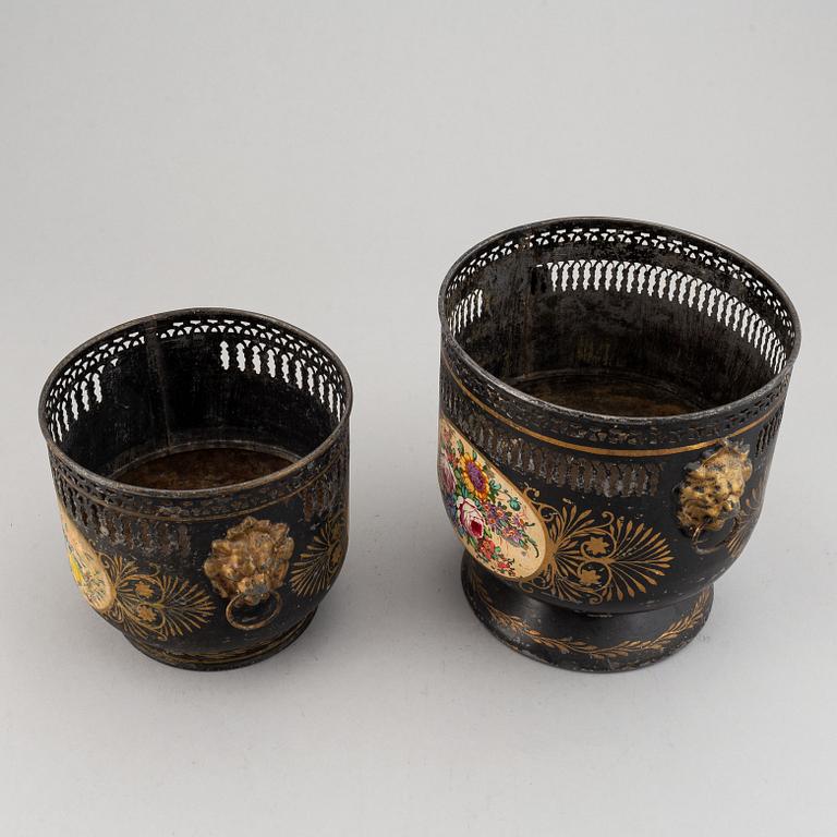 Two painted flower pots and 3 trays, 19th/20th Century.