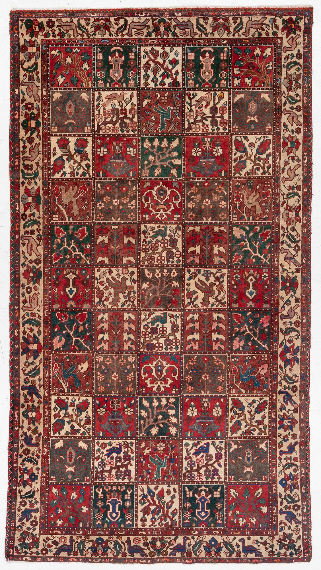 Carpet, Bakhtiari, 300 x 160 cm.
