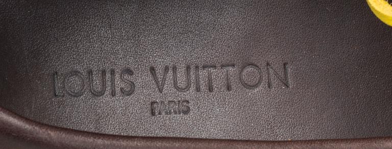 LOUIS VUITTON,